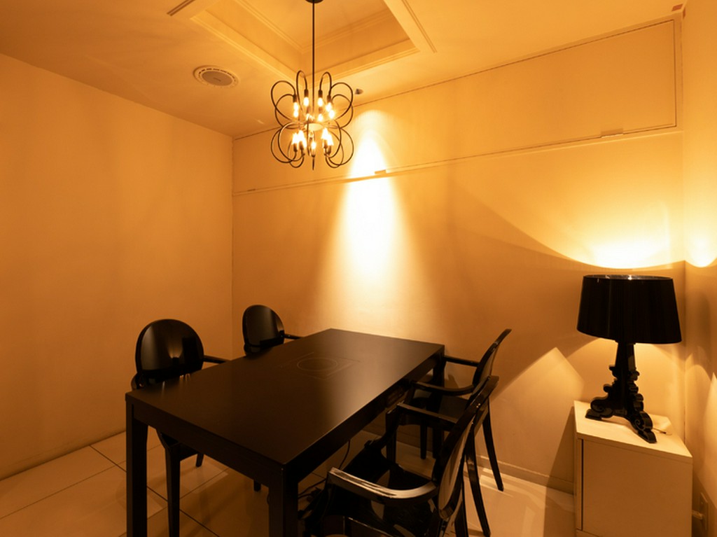 大人の社交場にふさわしい、くつろぎのプライベート空間