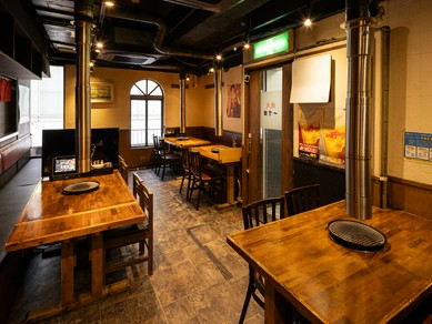 広々とした店内で、ゆったりと焼肉を満喫
