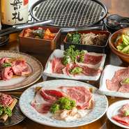 焼肉初心者にもぴったりな、2名から注文できる人気セット。タン3品や王様ハラミ、こだわりロースなど、厳選された6～7種の肉を楽しめます。さらに、チョレギサラダやキムチ・ナムルの盛り合わせも付いた充実の内容。