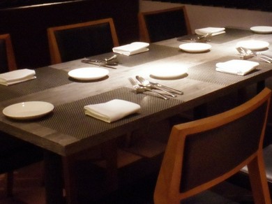 特別感を演出する一室のみの半個室。6名まで収容可能