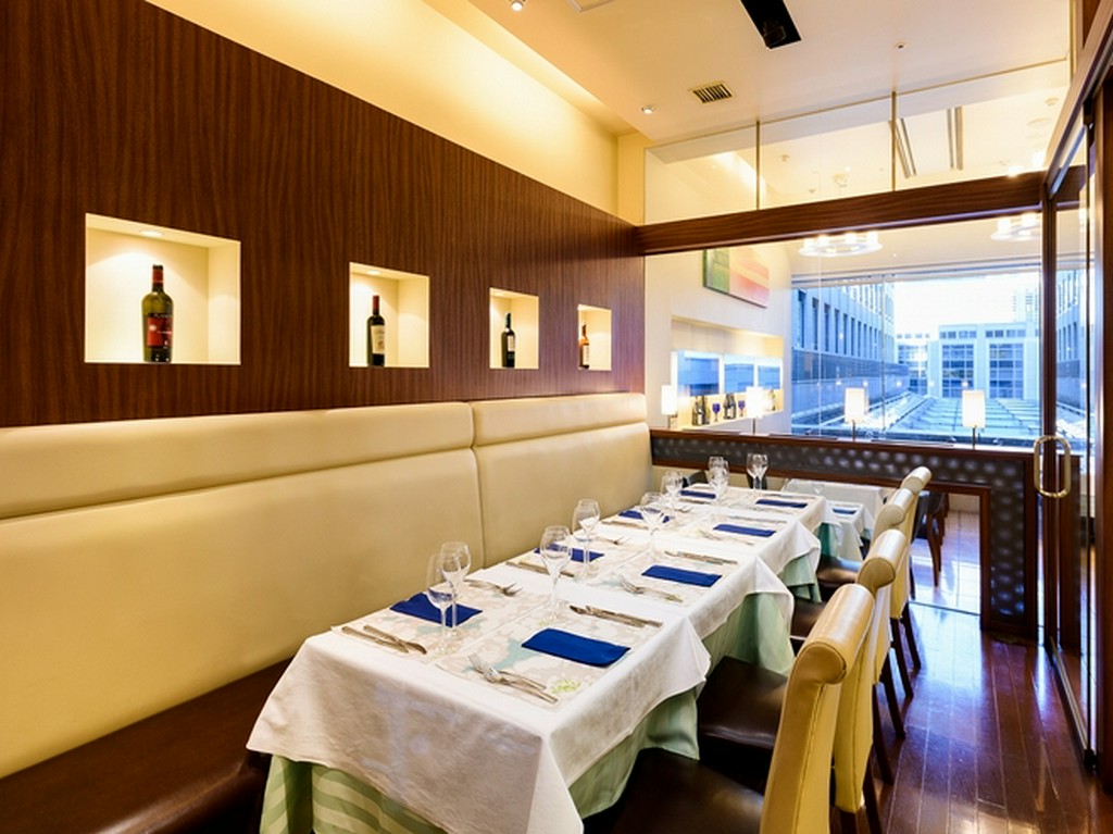 イタリア産ワインと極上の一皿を楽しむ至福のひと時