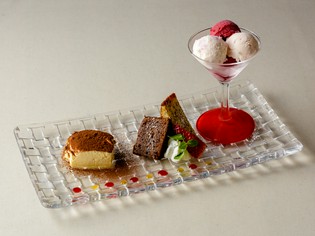 鎌倉で人気の【アマルフィイ　ドルチェ】のスイーツを食べ比べ！