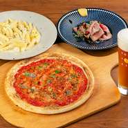 日本の定番ビールから、クラフトビール、なかなかお目にかかれないような海外の珍しいビールまで、いろいろなビールが勢揃い。生ビール、ビンビール、ドラフトビールなど、その種類も豊富です。