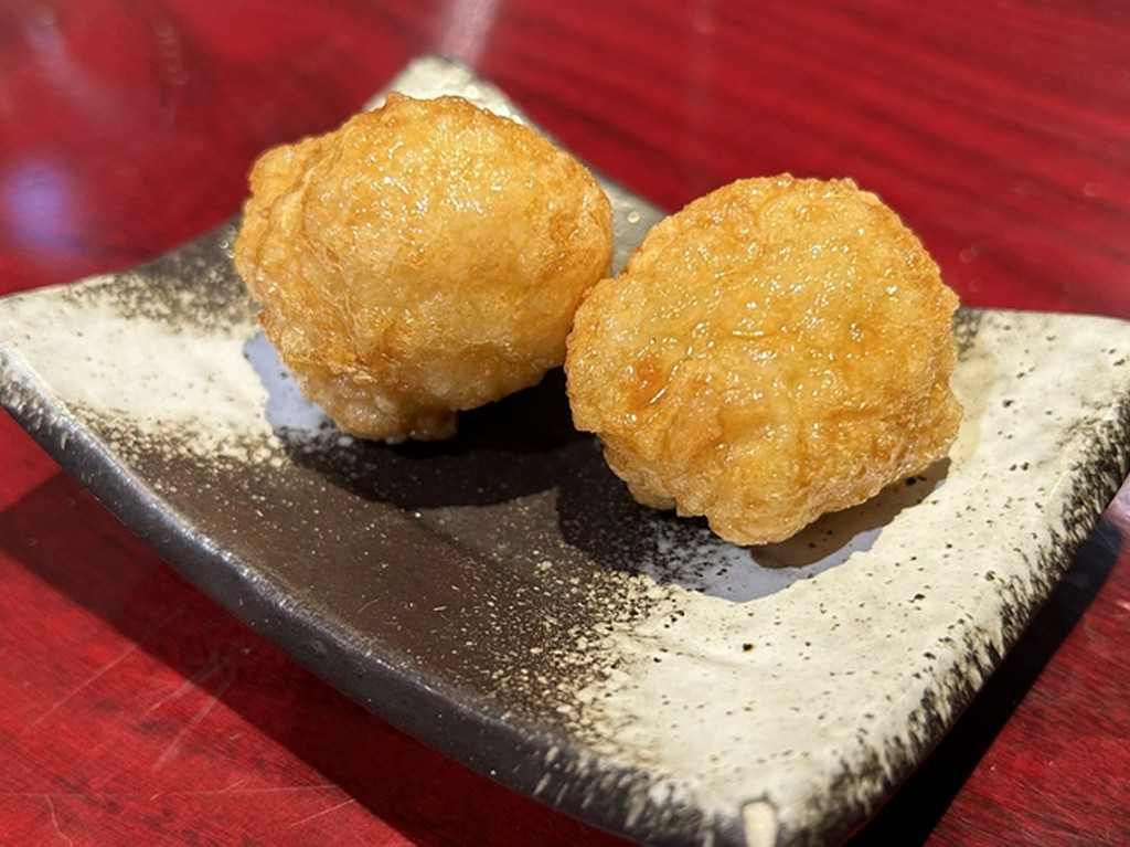 牛ホルモンの唐揚げ（4個）