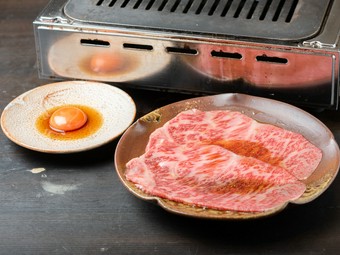 一度食べたら忘れられない、この柔らかさ『シルクロース（月見ダレ付き）』