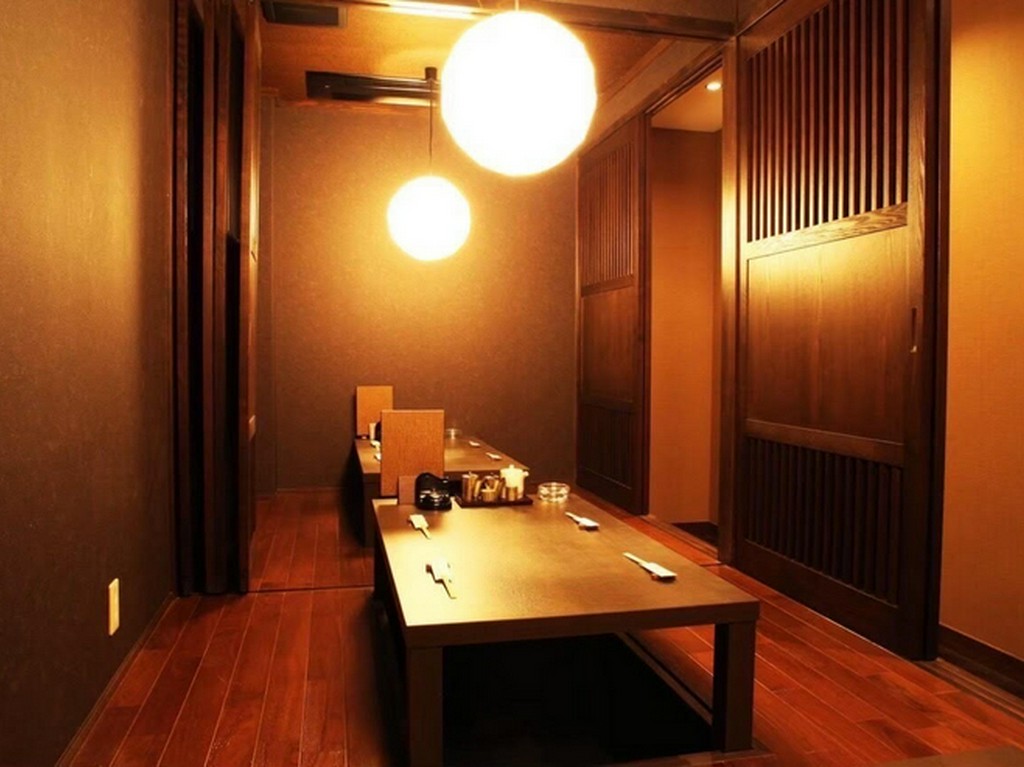 多数の半個室を完備するくつろぎ空間