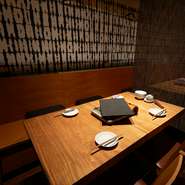 『女子会コース』は、〆にたっぷりのチーズを加えた『チーズ雑炊』を食べることができます。また、飲み放題には甘くて飲みやすいサワー・ワイン・カクテルがセット。女子に嬉しいメニュー内容となっています。