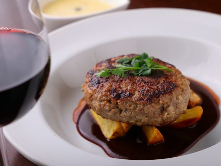 ワインに合う独自の料理が多く、ペアリングの楽しみが無限大