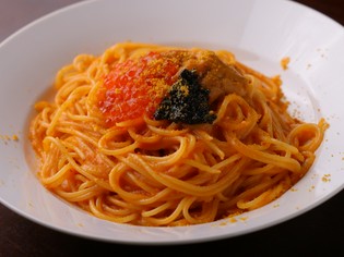 記憶に焼きつく圧巻の美味！『ウニのトマトクリームパスタ』