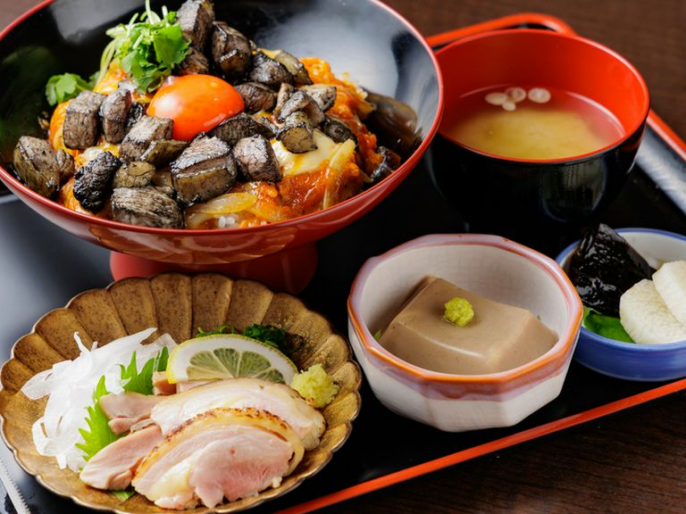 宮崎のブランド地鶏を使った、こだわり焼き鳥＆鶏料理のお店