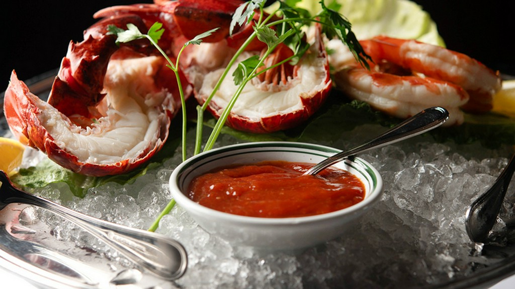 『シーフードプラッター』ロブスター・シュリンプ・クラブミートの盛り合わせ（2名様用）