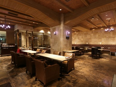 特別な日のディナーにふさわしい、オシャレなレストラン