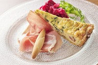 Three Assorted Appetizers
本日の前菜を3品