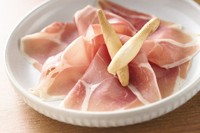 Presunto & Salami Platter
ワインに合うシャルキュトリーの盛り合わせ