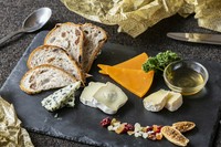 Selection of Three Cheese
本日のチーズを少しずつ