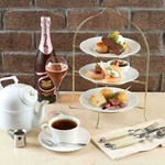 お酒に合うスイーツ＆セイボリーが楽しめるアフタヌーンティーセットが登場！
