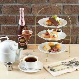 お酒に合うスイーツ＆セイボリーが楽しめるアフタヌーンティーセットが登場！