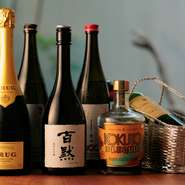 季節のシグネチャーディッシュ・伊勢海老やトリュフ・フランス産又は国産小鳩「ピジョン」など四季折々で変化を持たせた料理とワインをご堪能ください。
※ワインペアリング8種付き