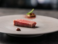 OMOTENASHI　4品
前菜　1
前菜　2
甲殻類の1品
「The Sea」スペシャリテのブイヤベース
ブランマンジェ
兵庫県但馬血統の宍粟牛
デザート
お茶菓子
Chefオリジナルのフレーバーティー