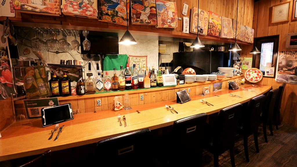 ナポリを感じる空間で、恋人と一味違うデートを満喫