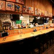 ナポリを彷彿とさせるオシャレな雰囲気は、デートにも最適です。ピッツァに加え、各種アラカルトやドリンクメニューも豊富な品揃え。恋人と気軽に海外旅行気分を味わってみませんか。