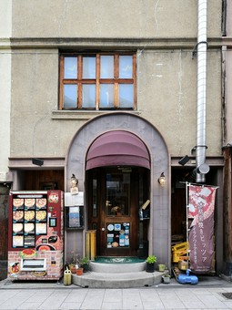 本場ナポリを忠実に再現。海外のファンも多いお店