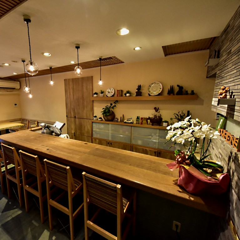 １Fカウンター席