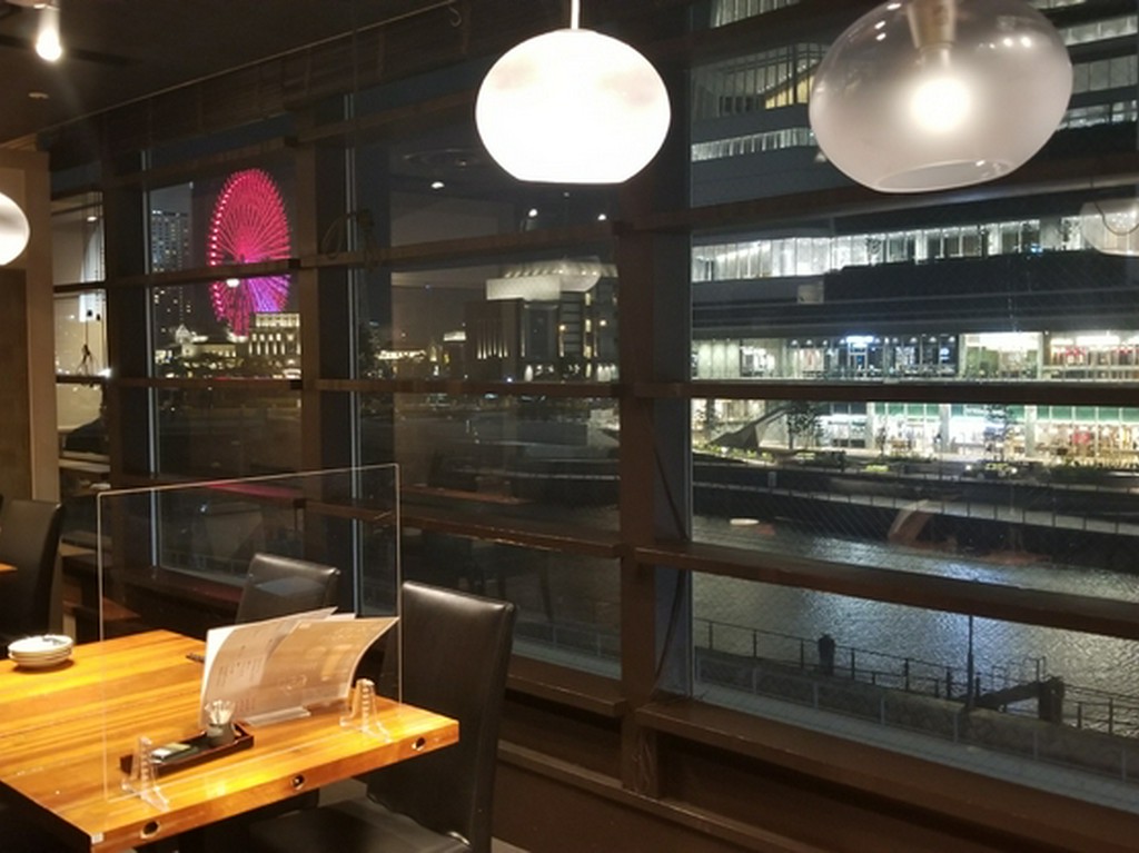 夜景の見える半個室