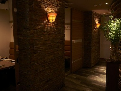 おいしい焼肉でスマートにエスコートし、彼女の心を掴んでみては