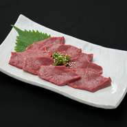 サッパリ食感を楽しむお刺身。
ハツは心臓ですが、新鮮でないと美味しくはない。
にくＴＡＴＳＵだからこその美味しさをお楽しみ下さい。