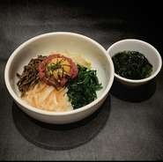 近江牛のユッケとビビンバの相性が抜群です。