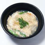 お子様にも人気の玉子スープ。