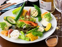 旬の野菜の本来のおいしさが存分に引き出された『季節サラダ』