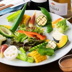 旬の野菜の本来のおいしさが存分に引き出された『季節のサラダ』