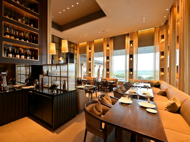 ルイ・ロブション氏セレクトのワインが魅惑のペアリングに誘う