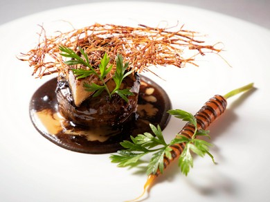 現代的な解釈を加えることで王道がいっそう輝く『東通牛＆黒トリュフ』