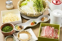 黒豚ばら肉　1,950円
野菜盛合わせ　1,100円