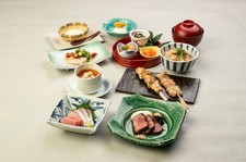 前日までのご予約限定。いつもと違う空間とお料理で、ちょっとだけ贅沢に。