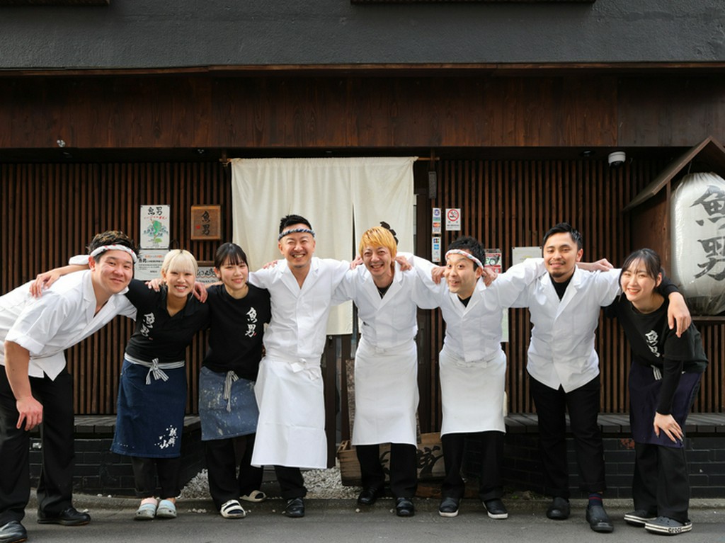 「お店は私たちの舞台です」。【魚男】へようこそ