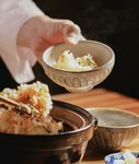 部屋ごとに炊き上げる贅沢な一膳『土鍋ご飯（河文米）』