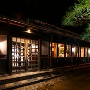 肉・魚・野菜と、すべての食材を秋田の生産者の方より仕入れています。秋田県、また「にかほ市」の、季節ごとの魅力を存分に感じることができる素敵なお店。特別な時間を過ごせます。