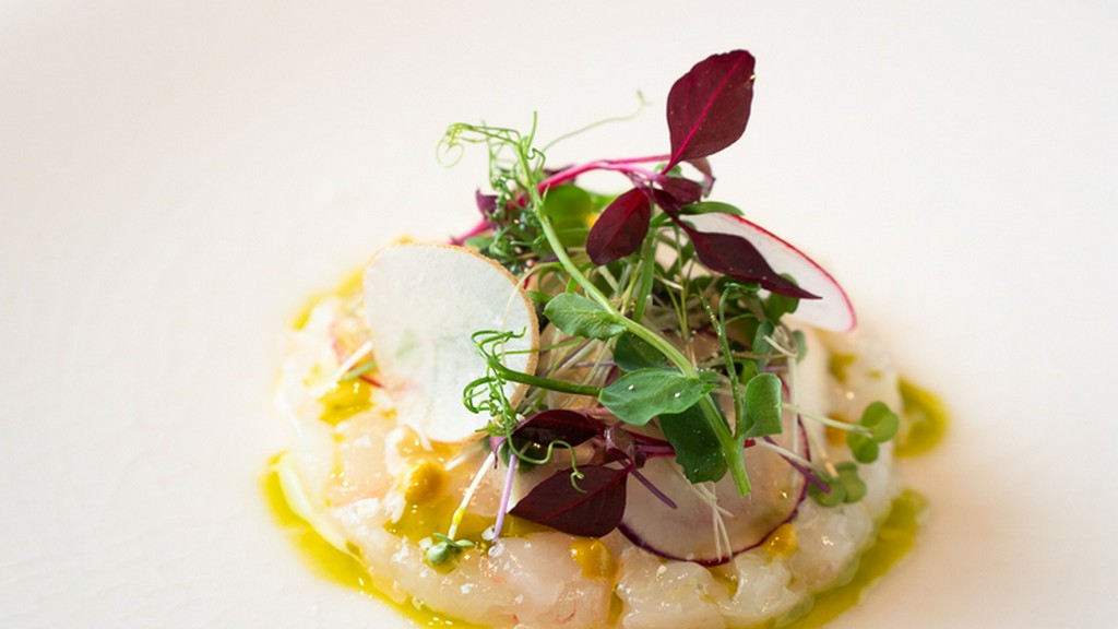 広大な大地が育む山の幸や海の幸。地産地消を大切に