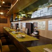 カウンター席もあり、お一人様での来店も歓迎。渋谷駅前とアクセスも良好なため、“仕事終わりの一杯”というシチュエーションにも気軽に足を運べます。