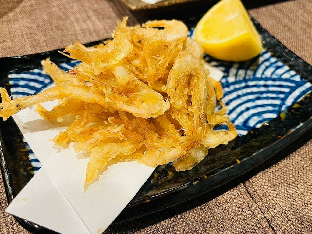 酒と一緒にサクッと楽しみたい『白海老　唐揚げ』