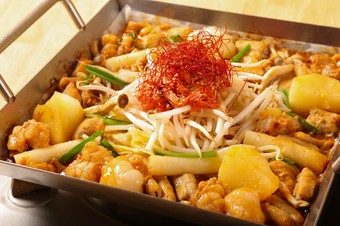 夏限定のスタミナメニュー『ピリ辛もつ焼き』