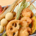 サクッと軽い食感『串揚げ』