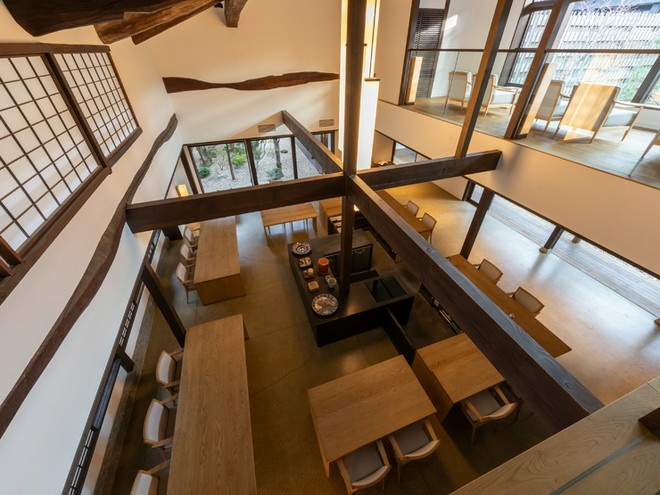 食器・内装にこだわっている