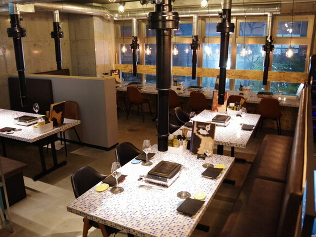 洗練された味わいと共に、温かな笑顔と心配りを添えて