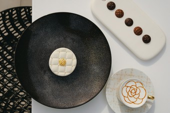 キュートでありながら品のある佇まいと奥深い味わいが調和するティーセット『ブランシュ』