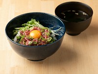並盛（80g）1386円／大盛（肉1．5倍）1782円／特盛（肉2倍）2178円／メガ盛り（肉3倍）2772円